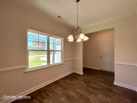 608 Riggs Rd, Hubert, NC 28539 photo 9