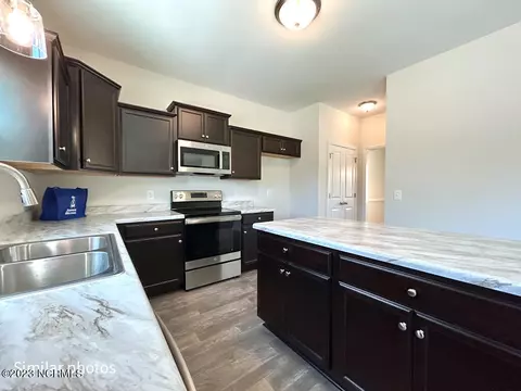 608 Riggs Rd, Hubert, NC 28539 photo 19
