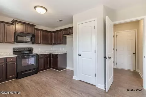 616 Riggs Rd, Hubert, NC 28539 photo 6