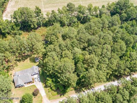 808 Sailhaven Dr, Oriental, NC 28571