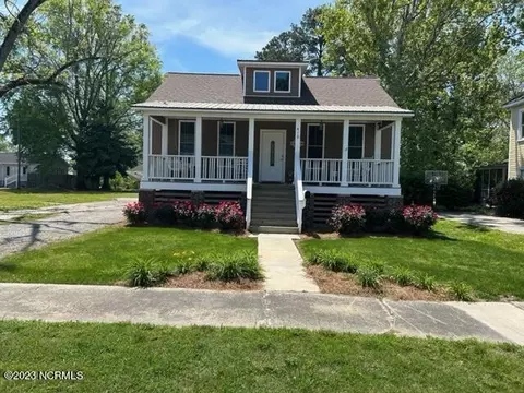410 E Main St E, Belhaven, NC 27810