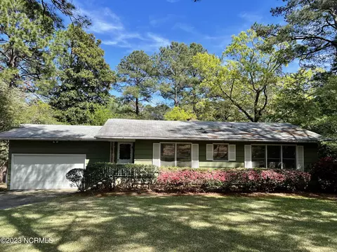 138 Pine Ridge Dr, Whispering Pines, NC 28327