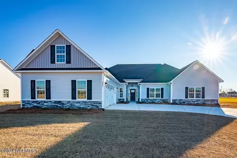 2029 Sharpnose St, New Bern, NC 28562
