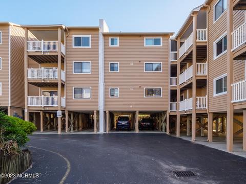 1101 Lake Park Blvd S #5C, Carolina Beach, NC 28428
