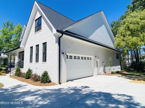 202 Hatteras Ct, Hampstead, NC 28443 photo 2