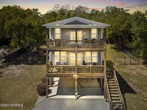 1344 Kings Landing Rd, Hampstead, NC 28443
