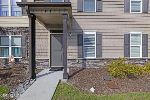 417 Sullivan Loop Rd, Midway Park, NC 28544 photo 2