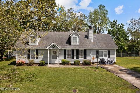 416 Cottonwood Ln, Havelock, NC 28532