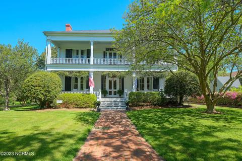 106 W King St, Edenton, NC 27932