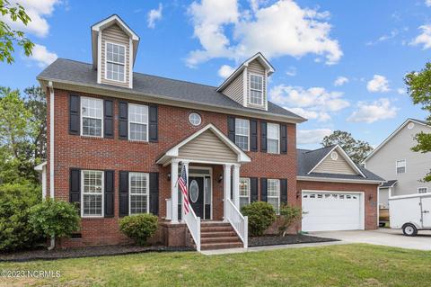 136 Avon Dr, Hubert, NC 28539 photo 1