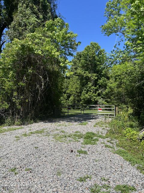 1032 Bella Coola Road, Lake Waccamaw, NC 28450