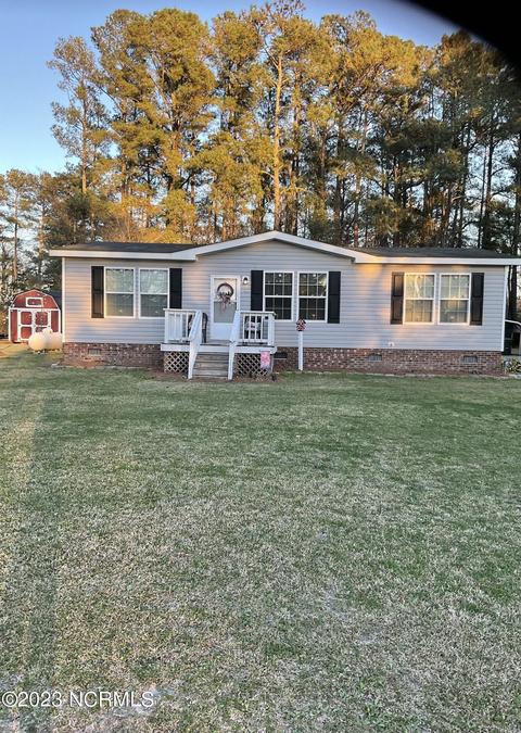 504 N Grant St, Beulaville, NC 28518
