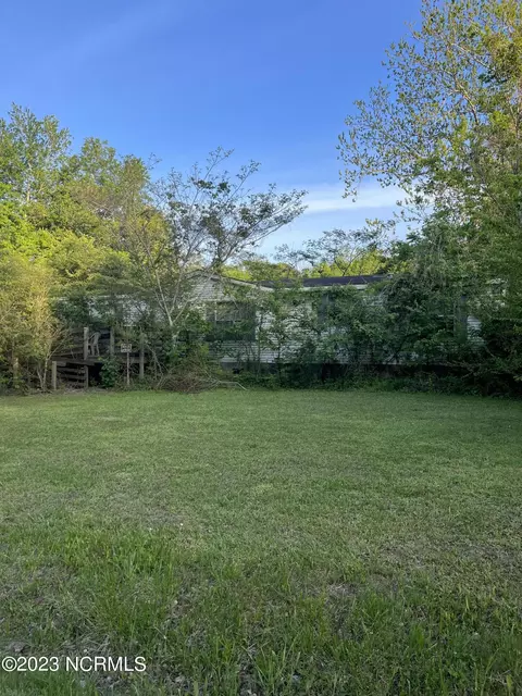 188 Neals Creek Rd, Poplar Branch, NC 27965