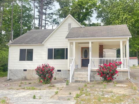 240 Elm St, Robbins, NC 27325