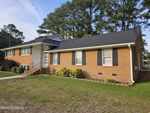 1503 Hardee Rd, Kinston, NC 28504