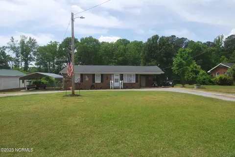 3835 Us-264 Alt, Walstonburg, NC 27888