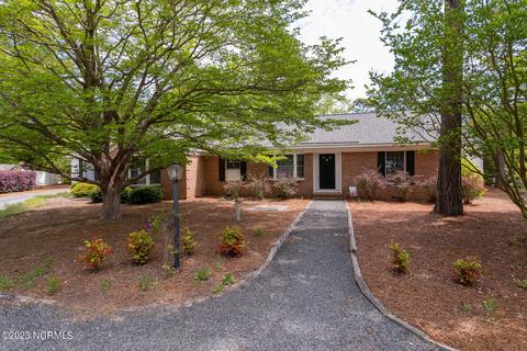 10 Harness Pl, Pinehurst, NC 28374