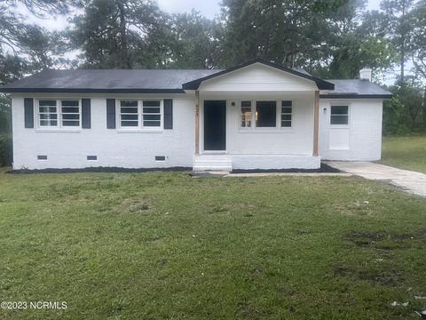 623 Elliot Bridge Rd, Fayetteville, NC 28311