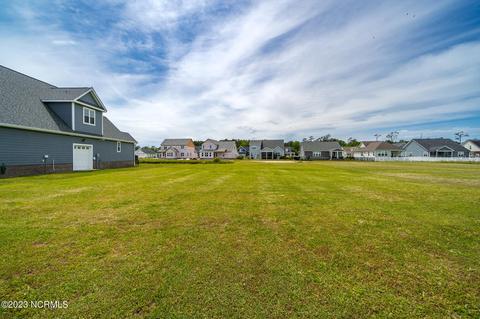 1313 Fathom Way, Morehead City, NC 28557