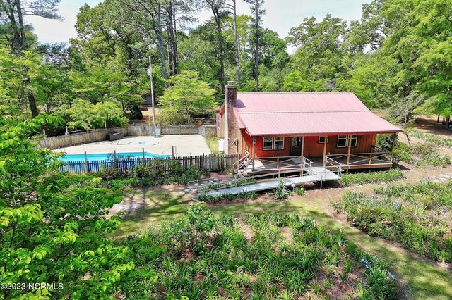 97 Taylor Mill Rd, Eure, NC 27935