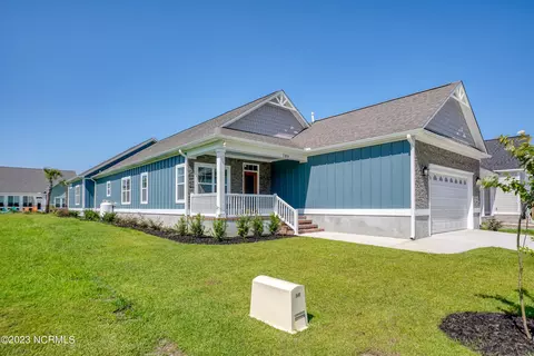306 Lightning Bug Ln, Holly Ridge, NC 28445