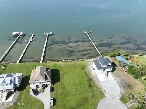 317 Quiet Cv, Gloucester, NC 28528