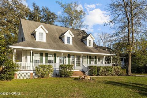 323 Winding Woods Way, Beaufort, NC 28516