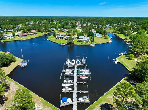 910 Bee Tree Ct, New Bern, NC 28560 photo 22