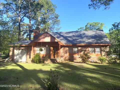 810 Wildlife Rd, New Bern, NC 28560