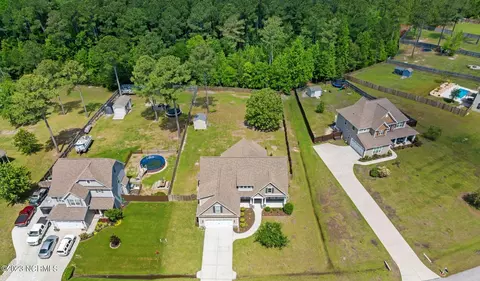 416 Wolfe Ln, Hubert, NC 28539 photo 1