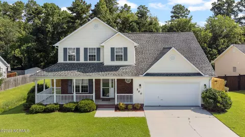 200 Edgefield Dr, Jacksonville, NC 28546