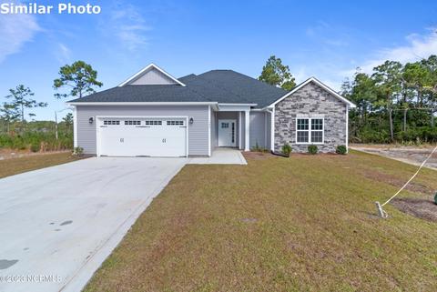218 Lookout Ln, Sneads Ferry, NC 28460