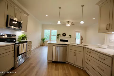 696 Bald Eagle Dr, Vass, NC 28394 photo 6