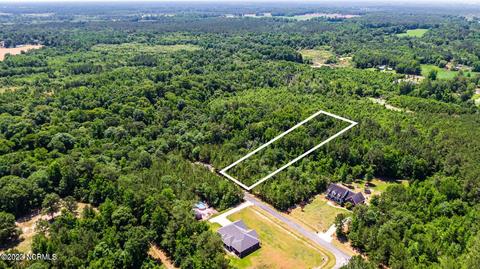 26 Dodge Ln, Wallace, NC 28466