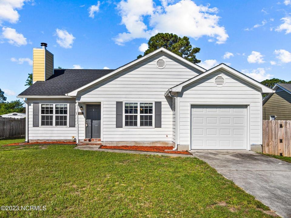 484 Sand Ridge Rd, Hubert, NC 28539 | 46 Photos - Movoto