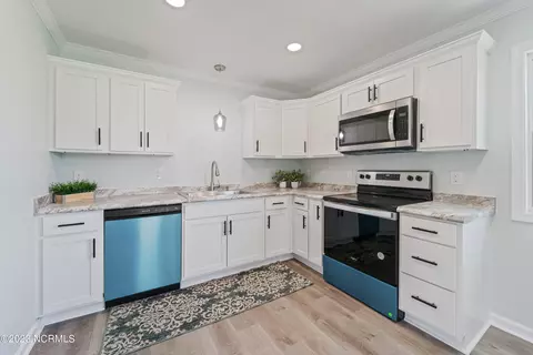 77 Crown Point Rd, Hubert, NC 28539 photo 2