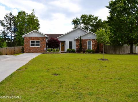 2681 Idlebrook Cir, Midway Park, NC 28544