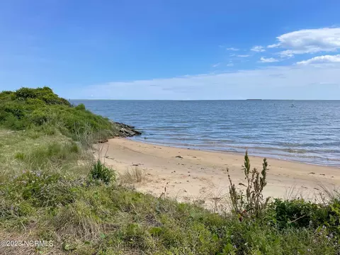 892 Seashore Dr, Atlantic, NC 28511