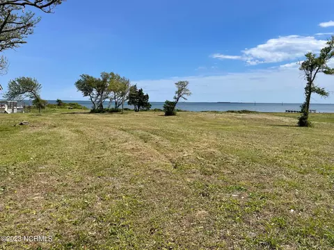 892 Seashore Dr, Atlantic, NC 28511 photo 2