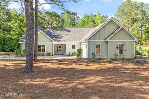 131 Saddle Rdg, West End, NC 27376