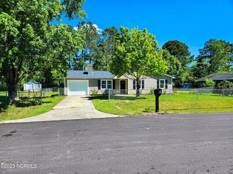 117 Pirates Ln, Havelock, NC 28532