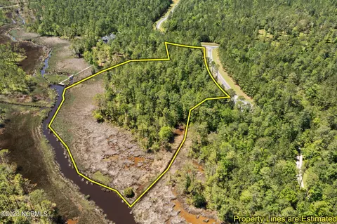 34 Paradox Point Dr, Aurora, NC 27806