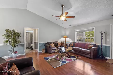 307 Fairmount Way, New Bern, NC 28562 photo 6