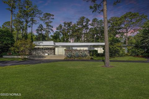 2210 S Live Oak Pkwy, Wilmington, NC 28403