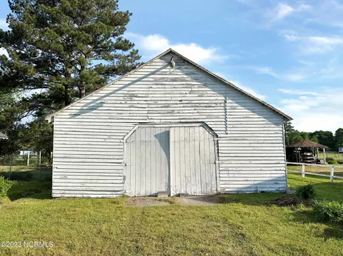 305 Main St, Winfall, NC 27985 photo 4