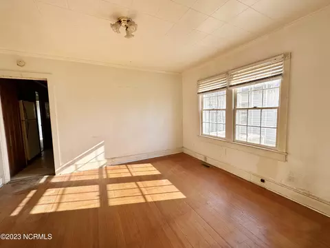 305 Main St, Winfall, NC 27985 photo 13