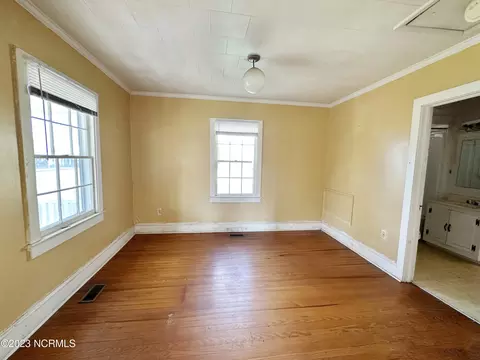 305 Main St, Winfall, NC 27985 photo 14