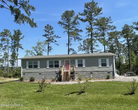 300 Fantasy Island Rd, Belhaven, NC 27810