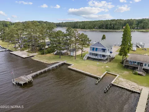 410 Queen Anne Dr, Bath, NC 27808
