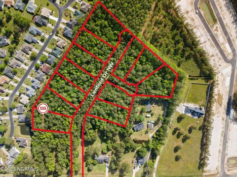 555 Lenford Dr NW, Calabash, NC 28467